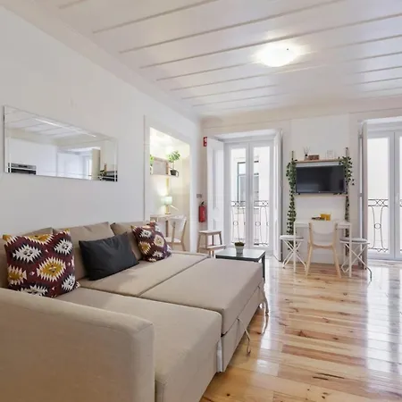 Modern 1bed Apt,sleeps4 Nr Av Almirante Reis Διαμέρισμα